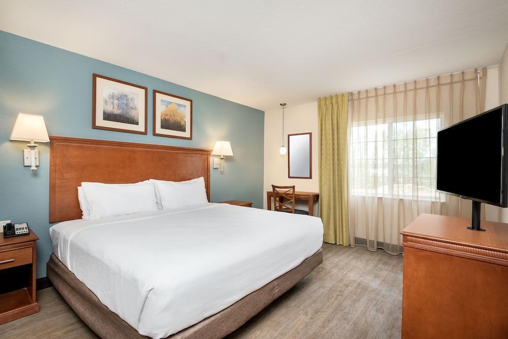 Candlewood Suites Rocky Mount By Ihg Exterior photo